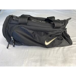 Nike Duffle Bag 20x11x9 Black with white swoosh, Small Bag, Shoe Pocket Big Zip